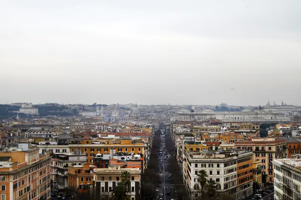 Ampia veduta della città di Roma dal Vaticano — Foto Stock