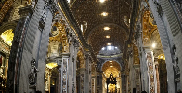 Inside of Saint Peter's Basilica — Stock Photo, Image