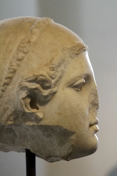 Antica testa di statua romana — Foto Stock