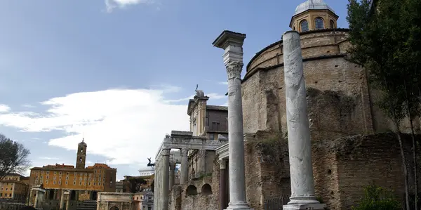 Ruinas de Palatino en Roma, Italia — Foto de Stock