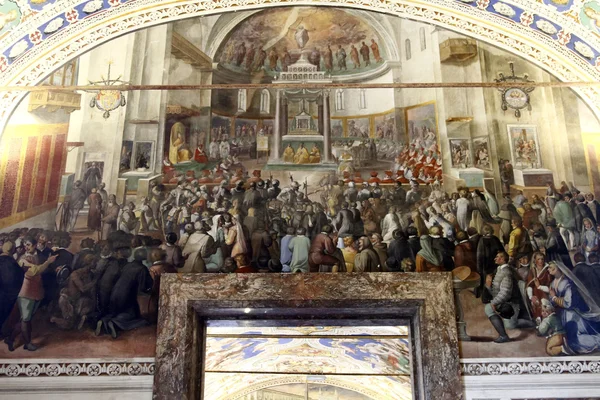Потолочные детали музеев Ватикана — стоковое фото
