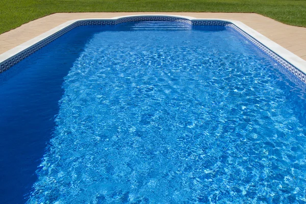 Luxueuse piscine — Photo