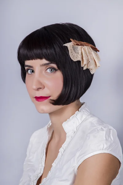 Moderna pin-up girl porträtt — Stockfoto