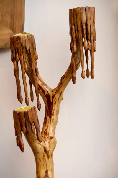 Vela candelabro tallada en madera — Foto de Stock