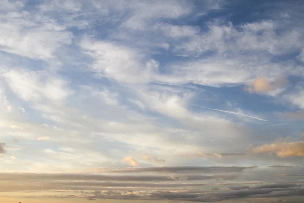 Nubes blancas . —  Fotos de Stock