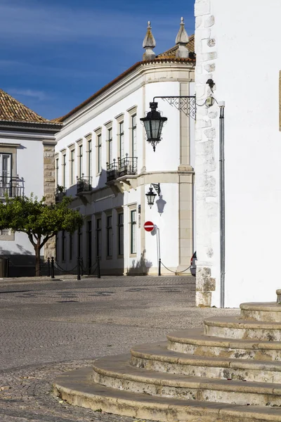 Ruas históricas na cidade velha de Faro — Fotografia de Stock