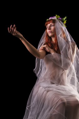 şeffaf bir bez ile kız