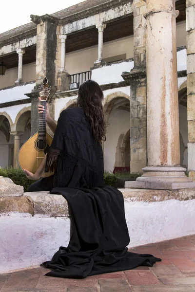 Joven hermosa cantante —  Fotos de Stock