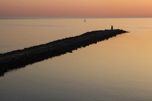 Dagály megszakító pier — Stock Fotó