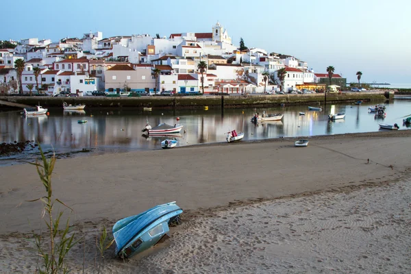 Bellissimo villaggio costiero Ferragudo — Foto Stock