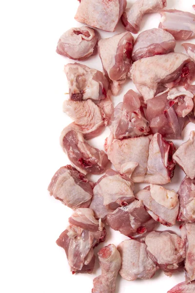 Nakrájené kuřecí maso v kusech — Stock fotografie