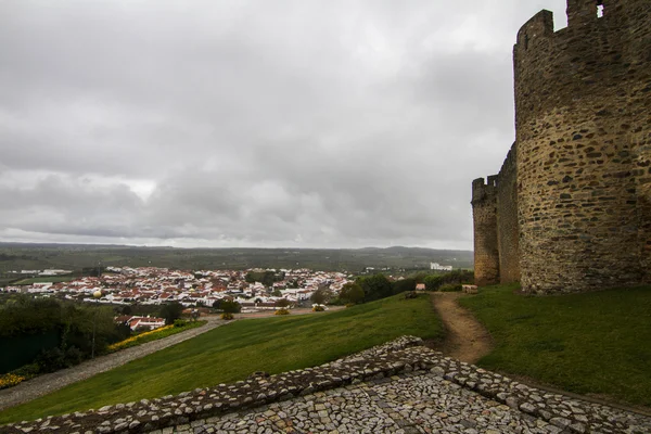 Castillo medieval situado en el pequeño pueblo Portel, Portugal — Foto de Stock