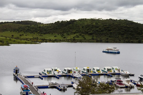 Landskap syn på amieira hamnen ligger i alentejo, portugal — Stockfoto