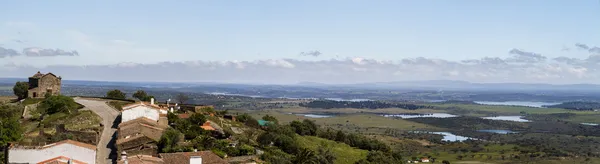 Paisaje vista del hermoso lago Alqueva —  Fotos de Stock