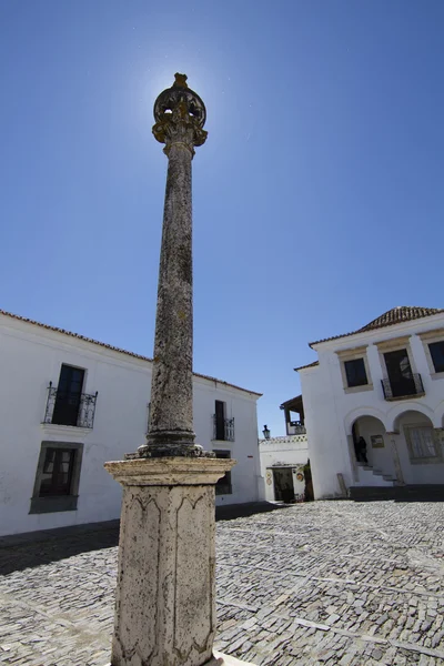 Pilori portugais situé sur le village historique de Monsaraz — Photo