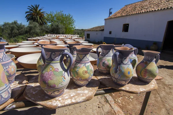 Traditional pottery workshop in the Alentejo region — Stock Photo, Image