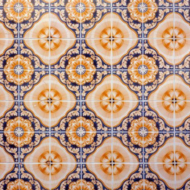 Portekiz 'in Olhao şehrinde bulunan azulejo seramik sanatının tipik ayrıntıları