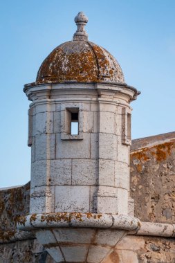 Eski taş kale Lagos şehrinde, Algarve, Portekiz.