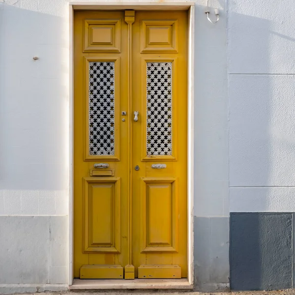 Typowa Architektura Algarve Vintage Stylu Drzwi Położony Olhao Portugalia — Zdjęcie stockowe