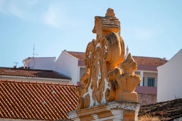 Portekiz Algarve Bölgesindeki Eski Evlerin Tipik Süslü Portekiz Mimarisi — Stok fotoğraf