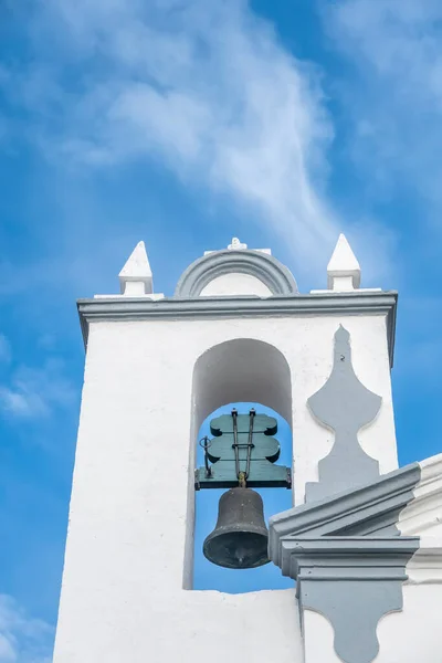 Arquitetura Típica Igrejas Campanário Portuguesas Simples Com Tinta Branca — Fotografia de Stock