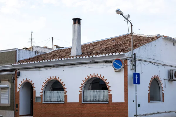 Typowa Architektura Rustykalnych Budynków Algarve Skomplikowanych Wzorach Platformówek — Zdjęcie stockowe