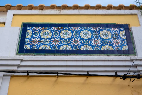 Arquitetura Típica Edifícios Rústicos Algarvios Com Desenhos Intrincados Platbands — Fotografia de Stock