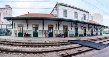 Portekiz, Algarve, Faro şehrindeki tren istasyonunun görüntüsü.