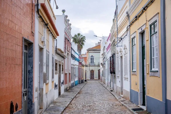 Tipica Strada Stretta Architettura Della Città Faro Situata Algarve Portogallo — Foto Stock