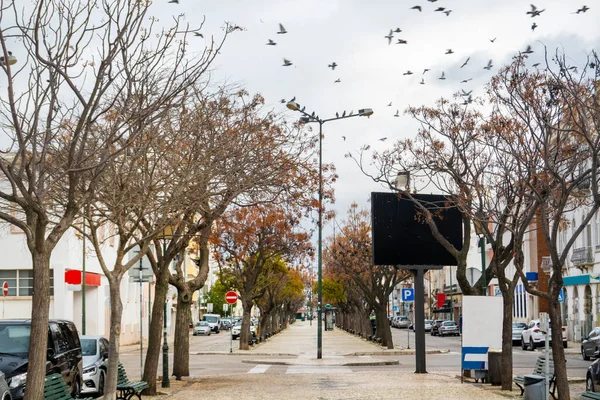 葡萄牙阿尔加维奥尔霍市共和国主要大街的远景规划 — 图库照片