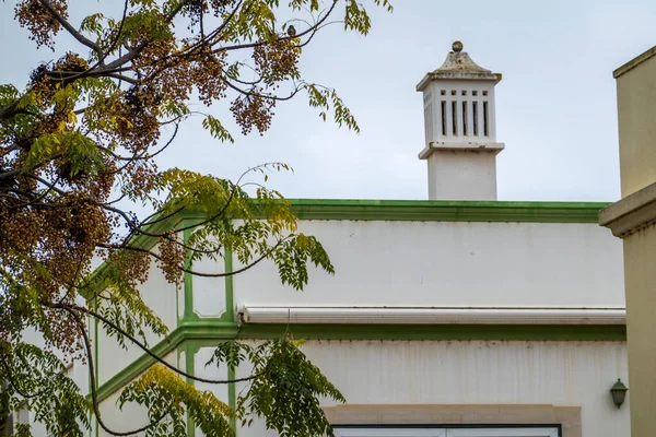 Úzký Pohled Typickou Tradiční Architekturu Komínů Algarve — Stock fotografie