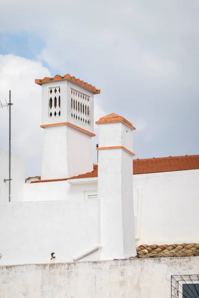 Vista Perto Arquitectura Tradicional Típica Das Chaminés Algarve — Fotografia de Stock