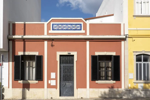 Arquitetura Típica Edifícios Rústicos Algarvios Com Desenhos Intrincados Platbands — Fotografia de Stock