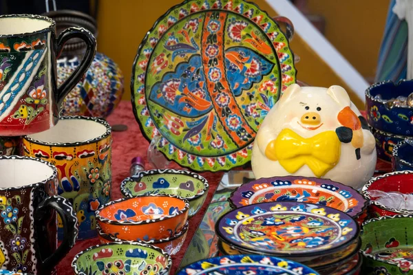 Ciotole Ceramica Portoghese Variopinte Vendita Mercato — Foto Stock