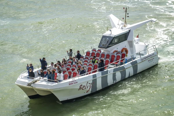 Lagoa Portugal Abril 2022 Grande Barco Turístico Para Visitar Cavernas — Fotografia de Stock