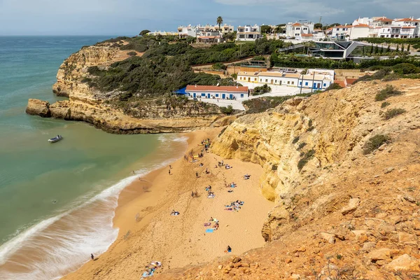 Szeroki Widok Piękną Wioskę Benagil Regionie Algarve Portugalia — Zdjęcie stockowe