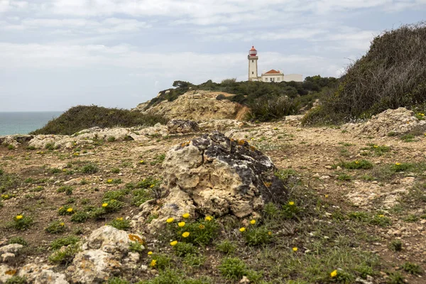 Alfanzina Deniz Feneri Yakınlarındaki Algarve Bölgesindeki Portekiz Kıyı Şeridinin Güzel — Stok fotoğraf