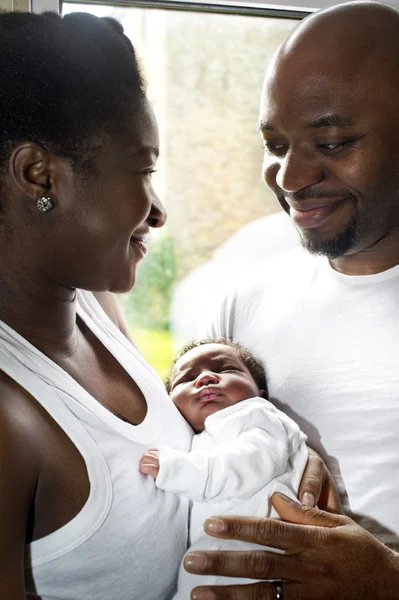 Young black nigerian family — Stock Photo, Image