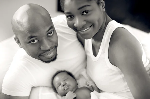 Mladá černá nigerijská rodina Stock Fotografie