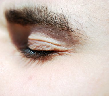 Closed eye
