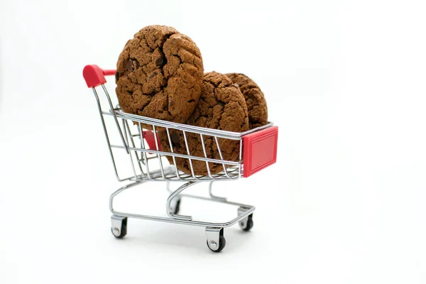Les Biscuits Aux Pépites Chocolat Trouvent Dans Chariot Sur Fond — Photo