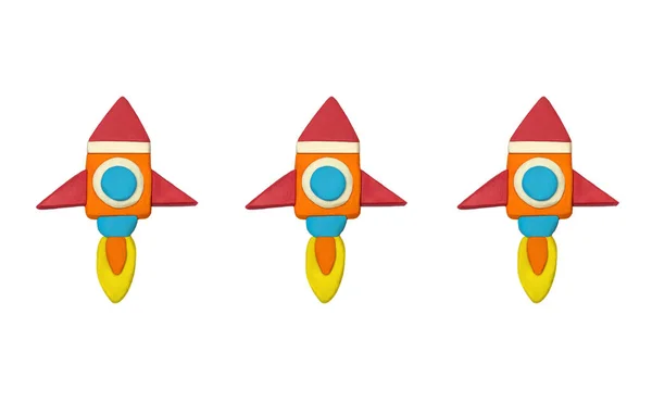 Drei Weltraumraketen Aus Buntem Knetmasse Auf Weißem Hintergrund Raketen Form — Stockfoto