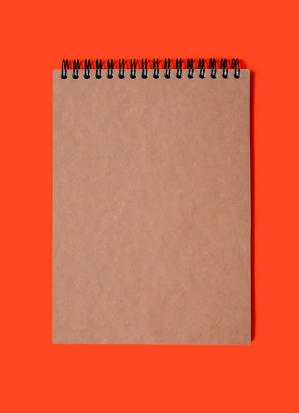 Anteckningsbok Brunt Papper Med Bindning Orange Bakgrund Mörkt Papper Anteckningsblock — Stockfoto