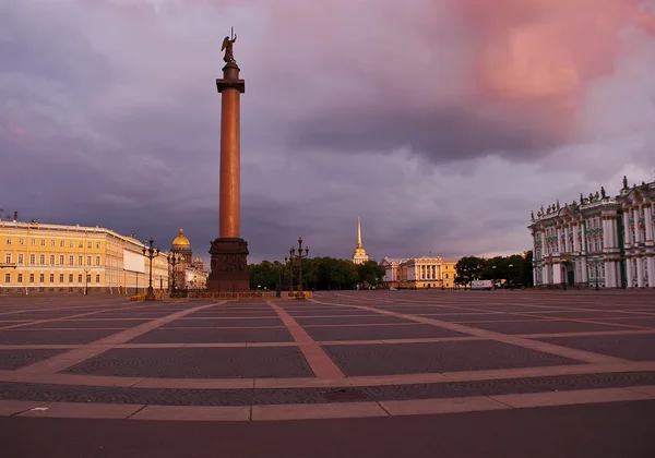 Palácové náměstí v Petrohradu — Stock fotografie