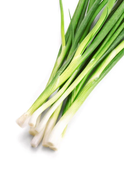 Erba cipollina fresca isolata su bianco — Foto Stock