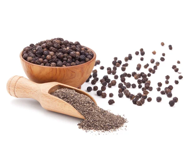 Milled black pepper isolated on white — Stock Photo, Image