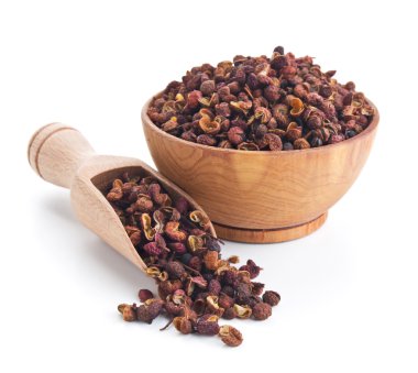 Szechuan üzerinde beyaz izole biber