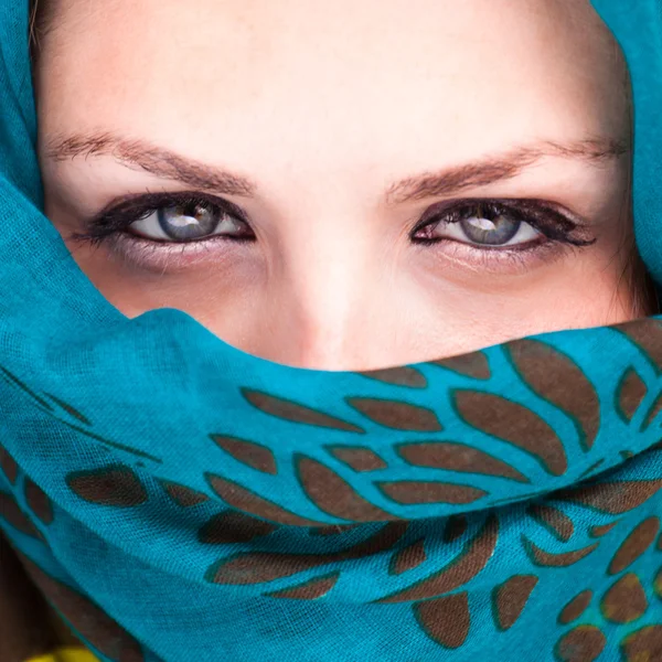 Portrait of a covered woman. — Stock Photo, Image
