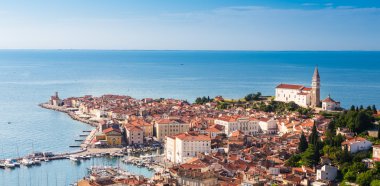 pitoresk eski kasaba piran - Slovenya.