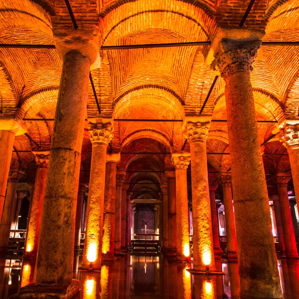 Cisterna de la Basílica Subterránea, Estambul, Turquía . —  Fotos de Stock